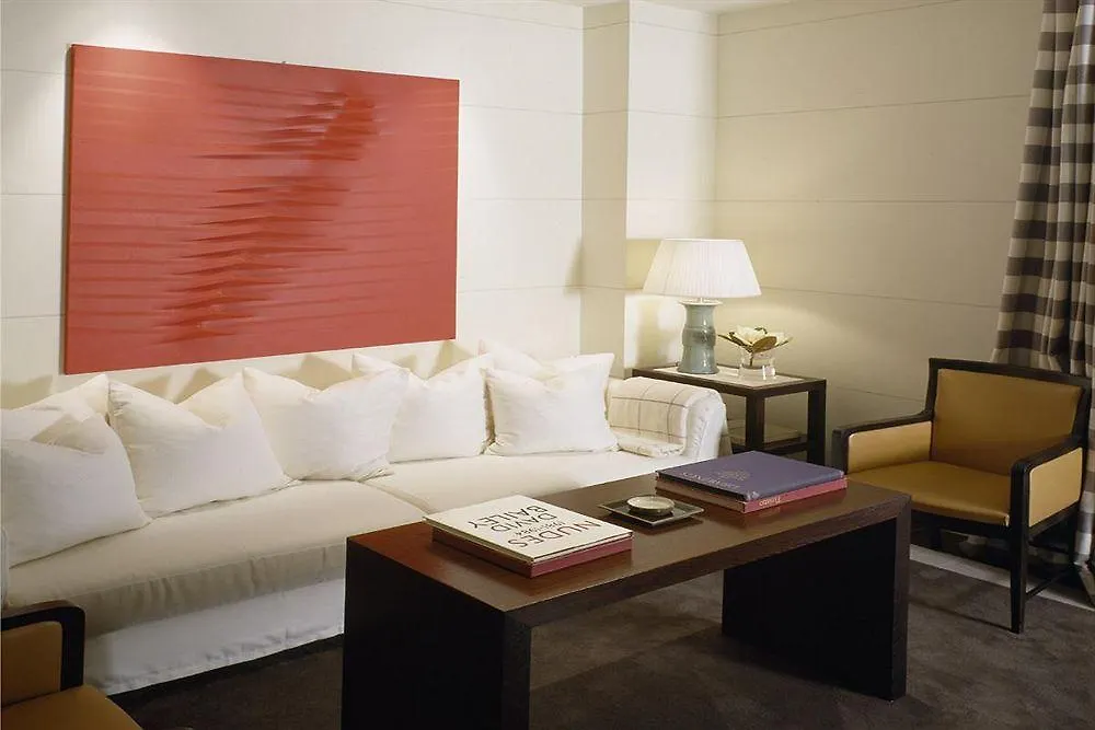 Gallery Hotel Art - Lungarno Collection Florence 4*,